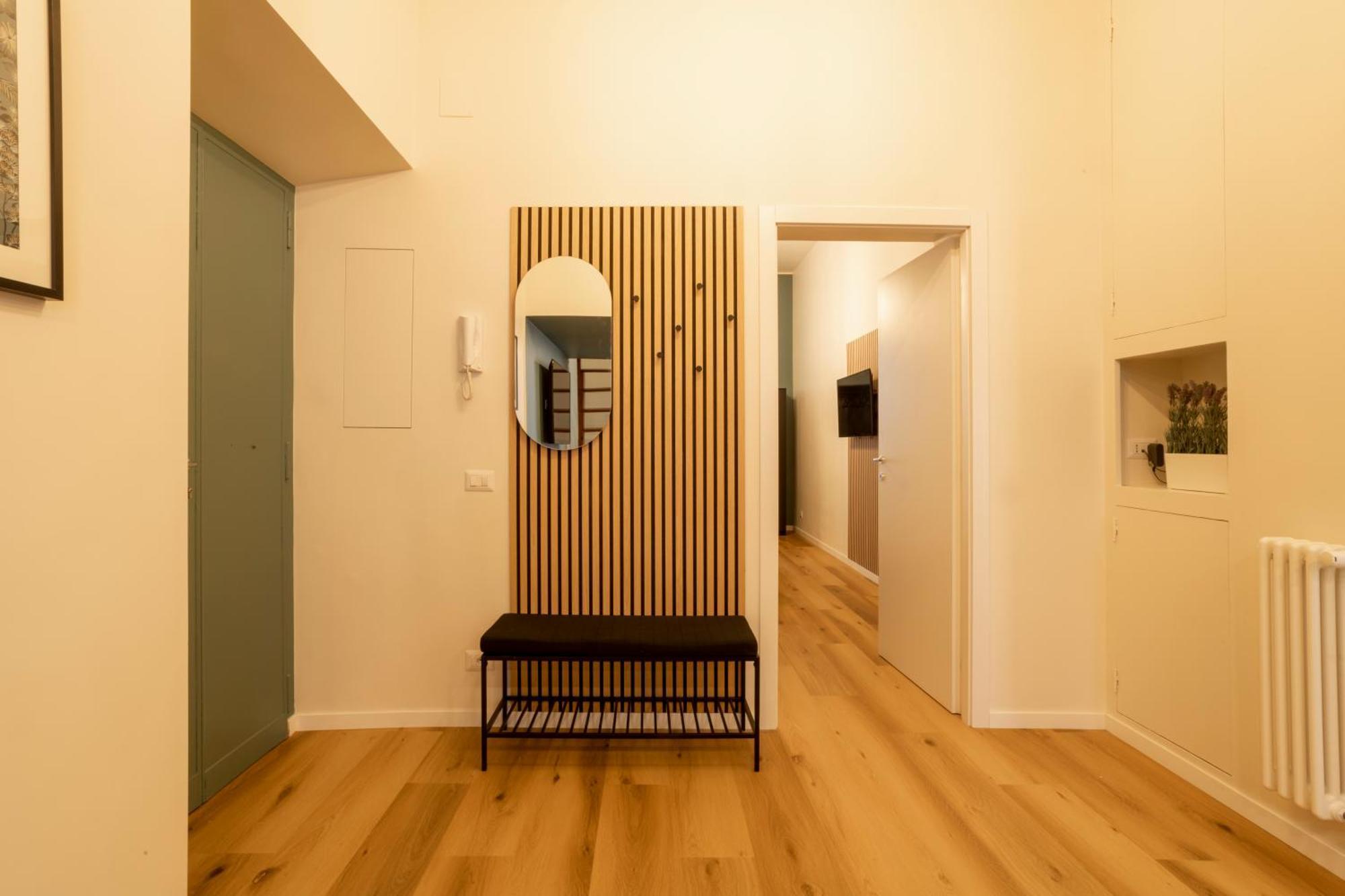 Apartment Isabella Stylish With Garden Rom