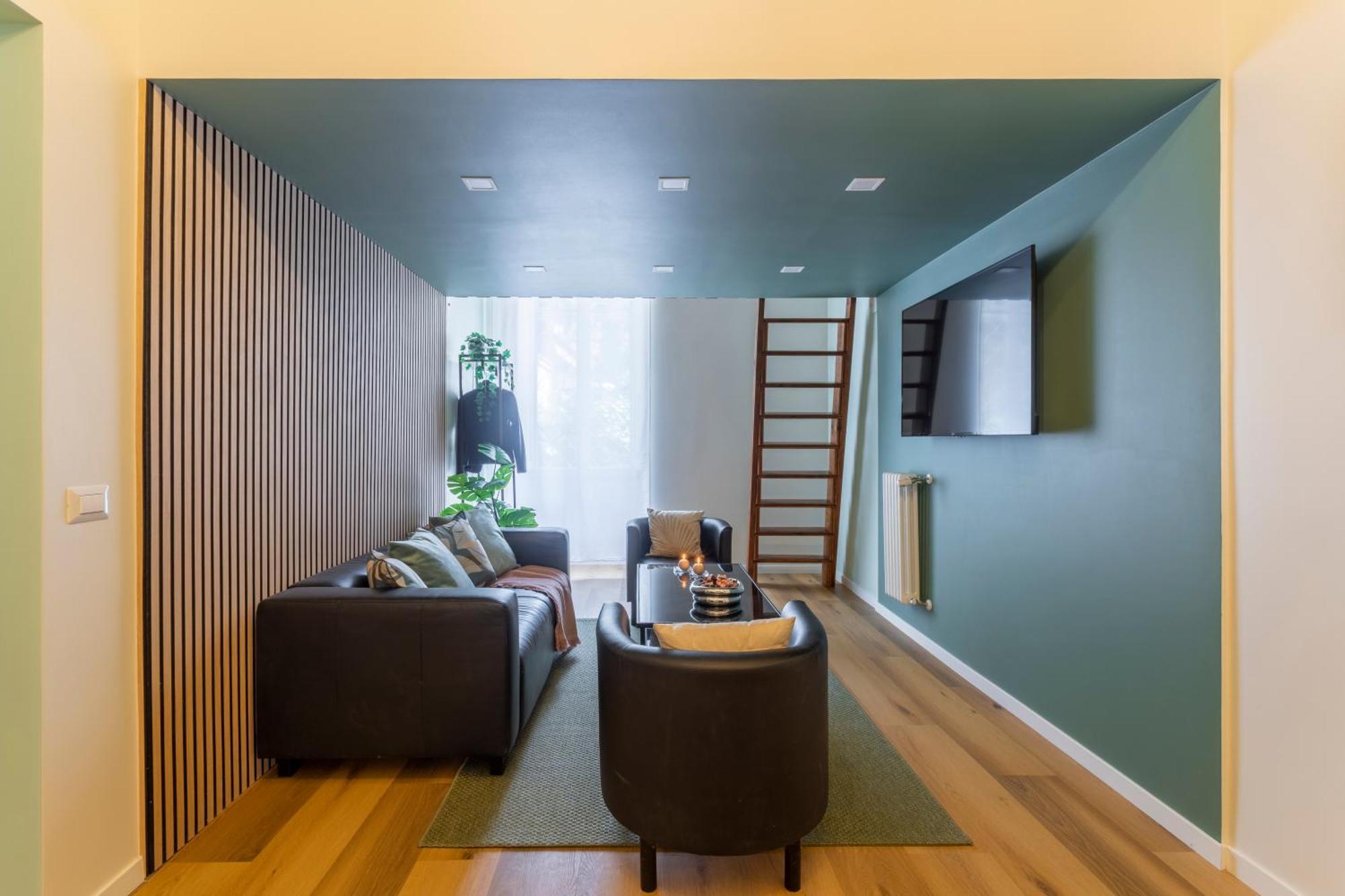 Isabella Stylish With Garden Apartment Rom
